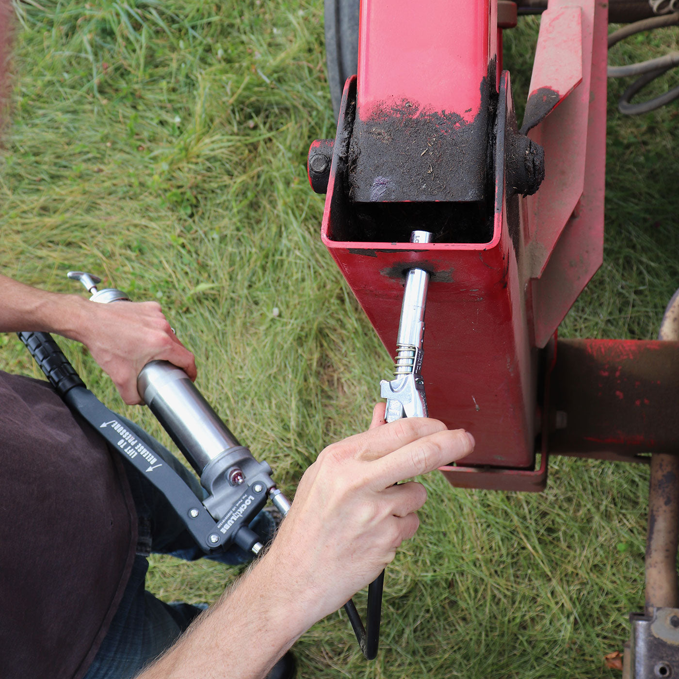 Using LockNLube® Grease Coupler XL in  real greasing situations