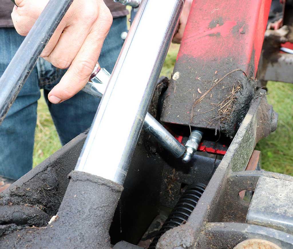 LockNLube® New Zealand garden working image 
